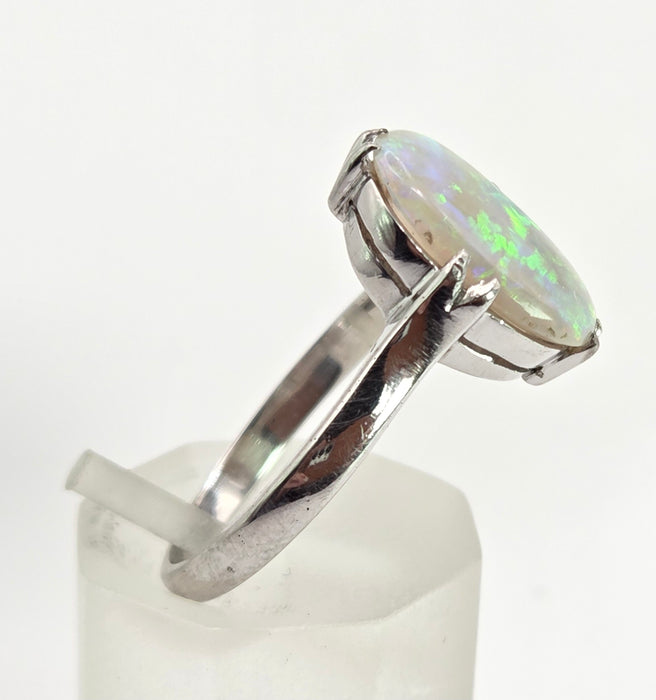 2469: Vintage 14ct White Gold Vibrant White Opal Solitaire Ring