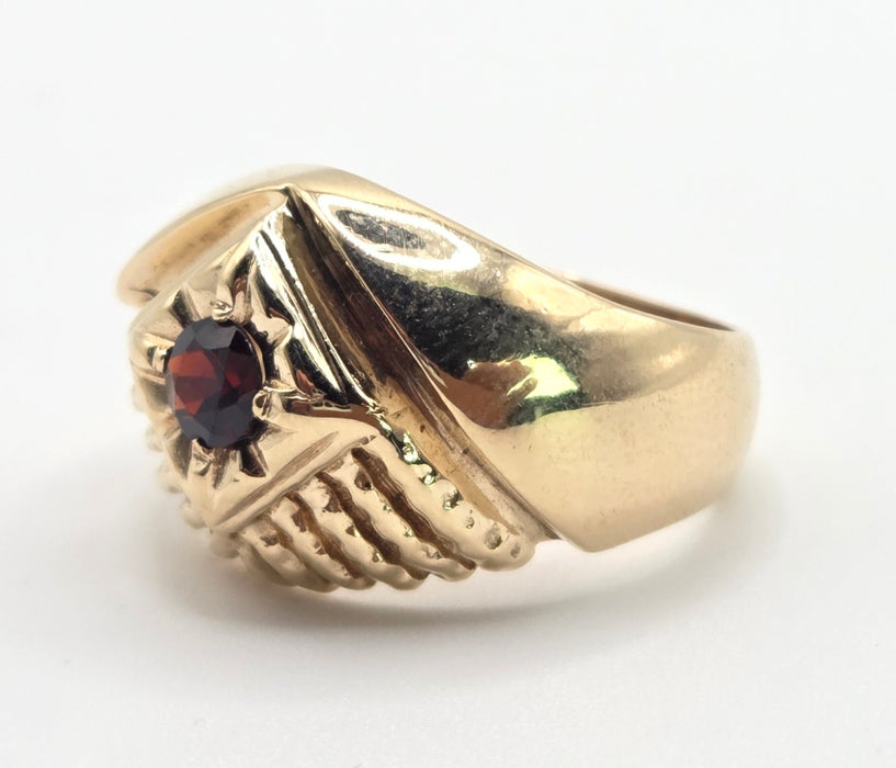 2504- Vintage: Heavy 9ct Gold Ornate Garnet Signet Ring- From 1975