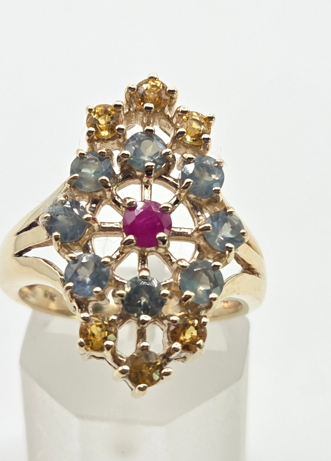 2506- Vintage: 9ct Gold Green & Yellow Sapphires Ruby Openwork Cocktail Ring