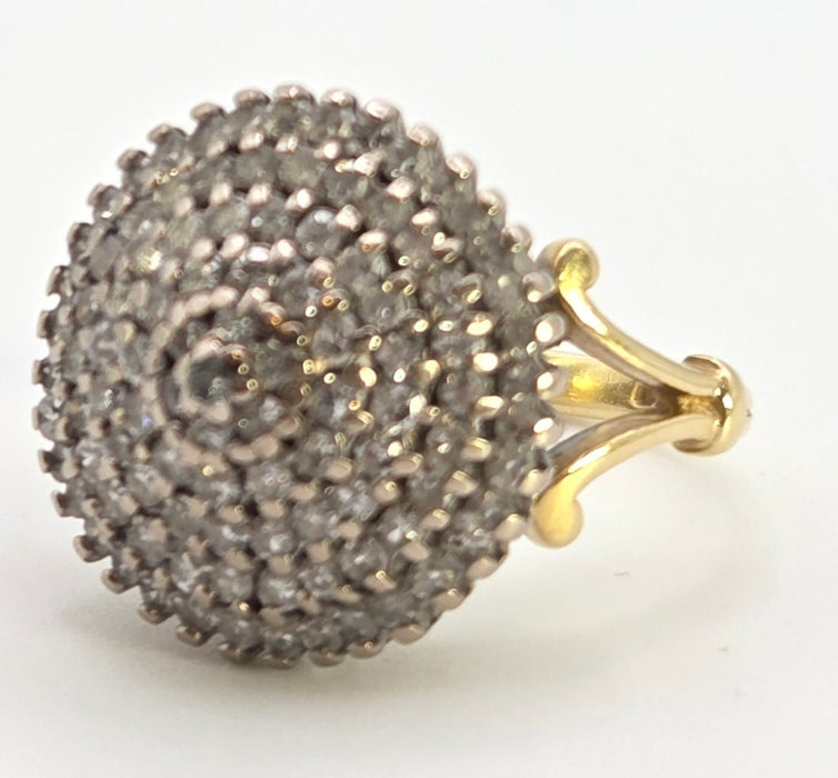2560: Vintage 18ct Gold Natural Diamonds (1.25ct) Tiered Cluster Ring