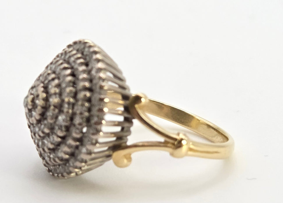 2560: Vintage 18ct Gold Natural Diamonds (1.25ct) Tiered Cluster Ring