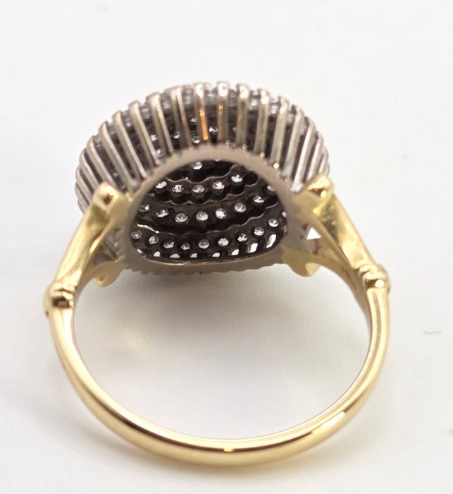 2560: Vintage 18ct Gold Natural Diamonds (1.25ct) Tiered Cluster Ring