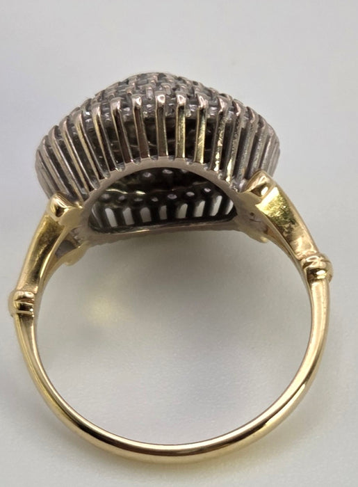 2560: Vintage 18ct Gold Natural Diamonds (1.25ct) Tiered Cluster Ring