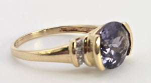 5999: Vintage: 9ct Gold Oval Faceted Purple Amethyst Diamond Dress Ring