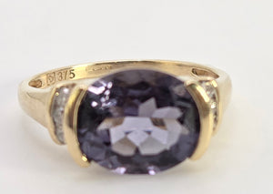 5999: Vintage: 9ct Gold Oval Faceted Purple Amethyst Diamond Dress Ring