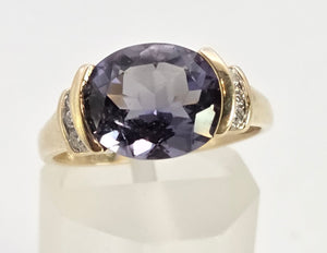 5999: Vintage: 9ct Gold Oval Faceted Purple Amethyst Diamond Dress Ring