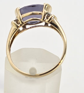 5999: Vintage: 9ct Gold Oval Faceted Purple Amethyst Diamond Dress Ring