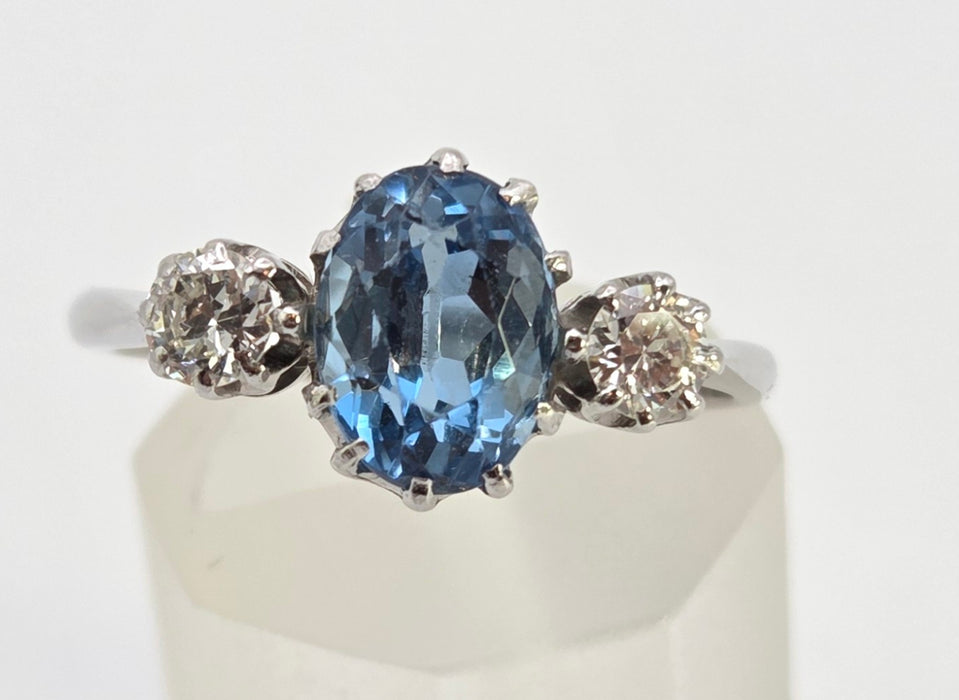 2467- Vintage Rare 18ct White Gold Platinum Aquamarine Diamonds 3-Stone Straight Ring