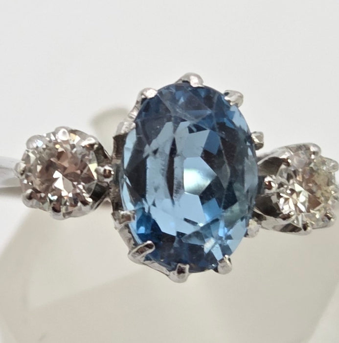 2467- Vintage Rare 18ct White Gold Platinum Aquamarine Diamonds 3-Stone Straight Ring
