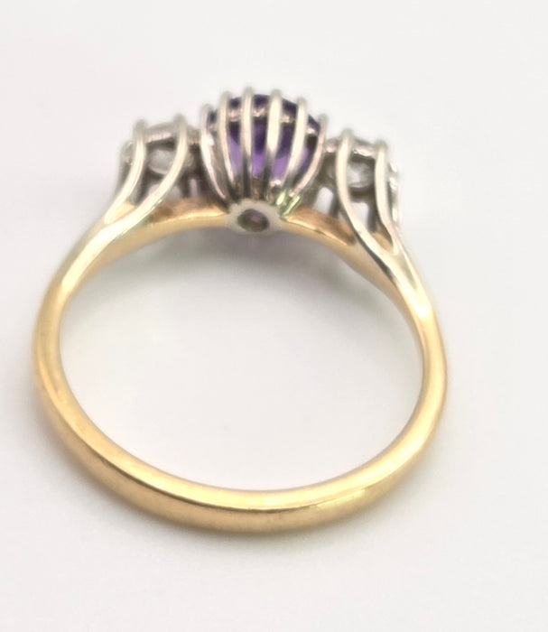 2496: Vintage Exquisite 18ct Gold Amethyst Twin Round Full Cut Diamonds