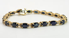 Cargar imagen en el visor de la galería, 2519- Vintage 14ct Gold 19 Blue Sapphires 19 Diamonds Bracelet (19cm)
