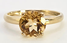 Load image into Gallery viewer, 2417: Vintage 9ct Gold Round Cut Yellow Citrine Solitaire
