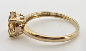 2417: Vintage 9ct Gold Round Cut Yellow Citrine Solitaire