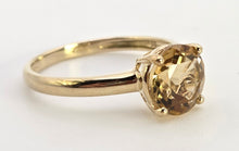 Load image into Gallery viewer, 2417: Vintage 9ct Gold Round Cut Yellow Citrine Solitaire
