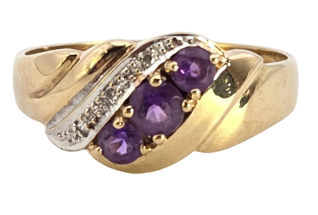 2449 Vintage 9ct Gold Amethyst Diamonds Dress Ring