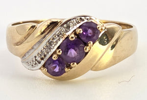 2449 Vintage 9ct Gold Amethyst Diamonds Dress Ring