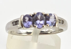 2457: Vintage: 9ct White Gold Violet Blue Tanzanites Natural Diamonds Dress/Stacker Ring