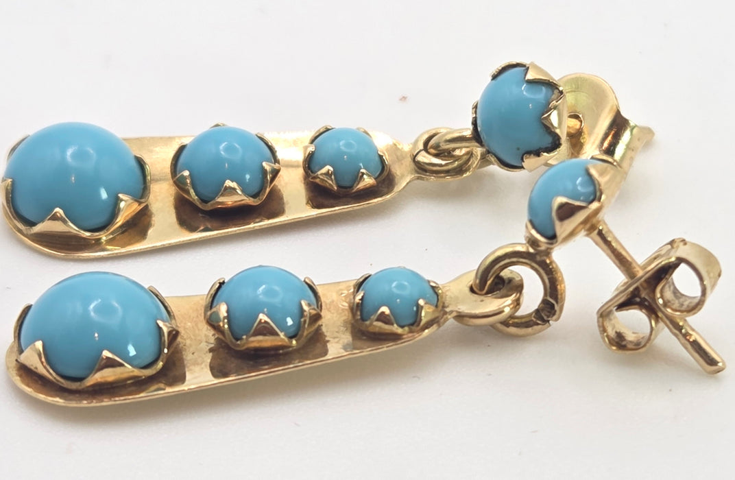6382 Antique: 18ct Yellow Gold Graduating Turquoise Drop Earrings