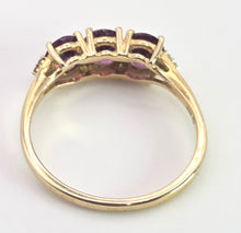 Load image into Gallery viewer, 2540- Vintage: 9ct Gold Purple Amethyst Diamonds Trilogy Ring
