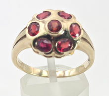 Cargar imagen en el visor de la galería, 2543- Vintage 9ct Gold 7 Rubies Geometric Set Cocktail Ring
