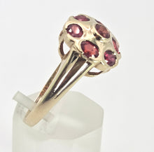 Cargar imagen en el visor de la galería, 2543- Vintage 9ct Gold 7 Rubies Geometric Set Cocktail Ring
