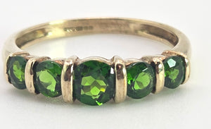 2549: Vintage 9ct Gold Green Diopside Stacker/Hal Eternity Ring