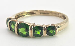 2549: Vintage 9ct Gold Green Diopside Stacker/Hal Eternity Ring