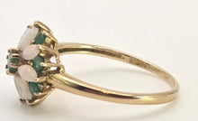 Load image into Gallery viewer, 2546- Vintage: 9ct Gold 9 Emeralds 8 White Opals Daisy Flower Head Ring
