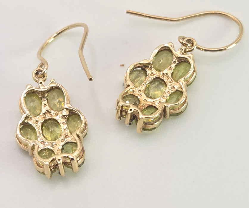 2447 : Vintage 9ct Gold Peridots Glacier Topaz Drop Earrings