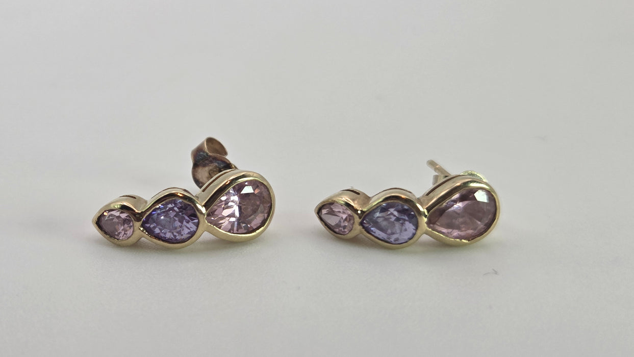 2448- Vintage 9ct Gold pear Cut Pink & Blue Topaz Stud Earrings