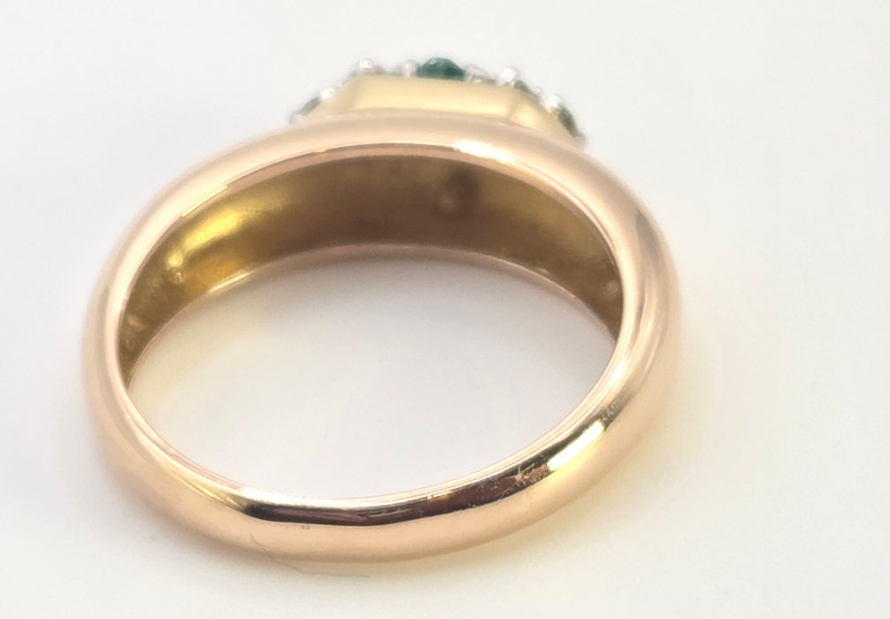 2078 Vintage: 18ct Yellow Gold Emerald & Diamond Seven Stone Dress Ring