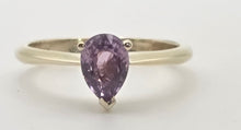 Load image into Gallery viewer, 0612: Vintage 9ct Gold Pear Cut Purple Padparadscha Sapphire (1.09ct) Solitaire Ring
