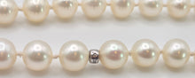 Cargar imagen en el visor de la galería, 2612 Vintage Tiffany &amp; Co Ziegfeld Freshwater Pearls Silver Necklace -Extra Long- 280cm
