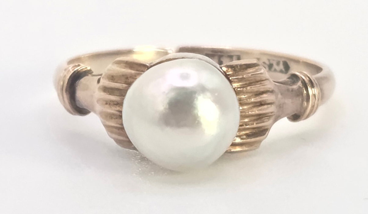 2313 Vintage 14ct Single Cultured  Pearl Ring- Adjustable