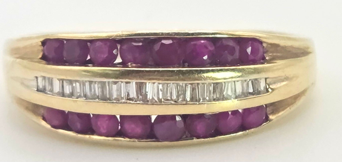 2525 Vintage: 9ct Yellow Gold Ruby & Diamond Three-Row Band Ring