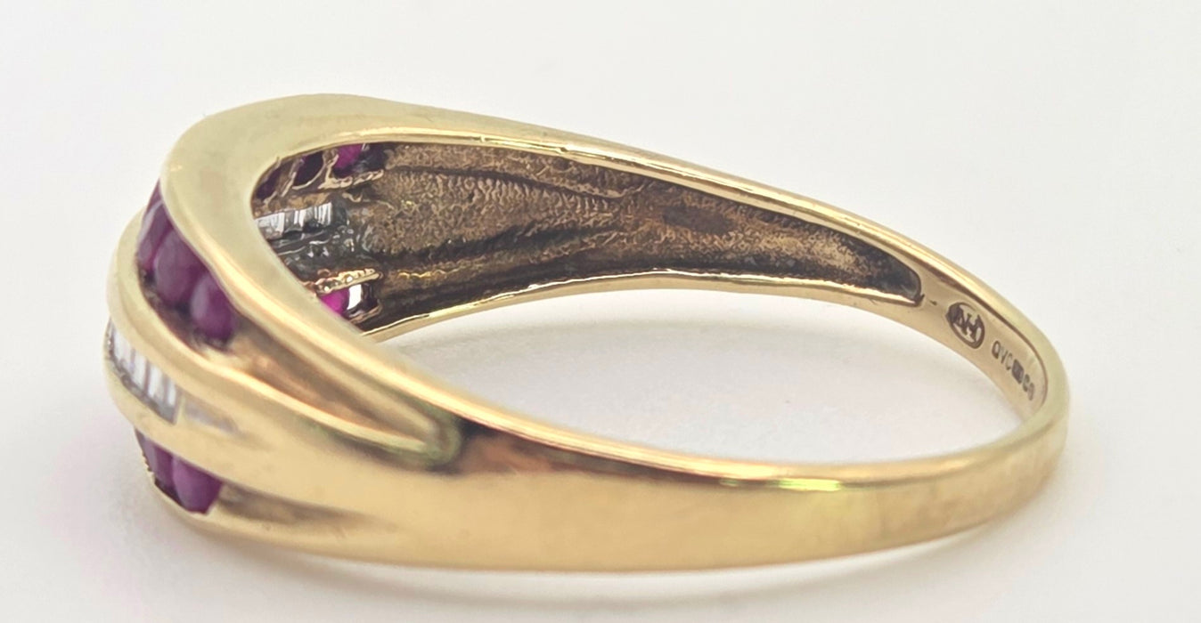 2525 Vintage: 9ct Yellow Gold Ruby & Diamond Three-Row Band Ring