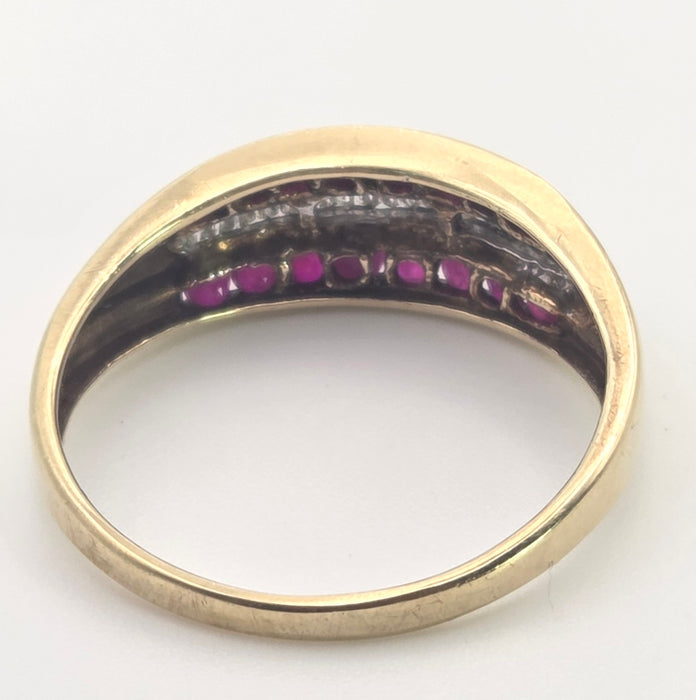 2525 Vintage: 9ct Yellow Gold Ruby & Diamond Three-Row Band Ring