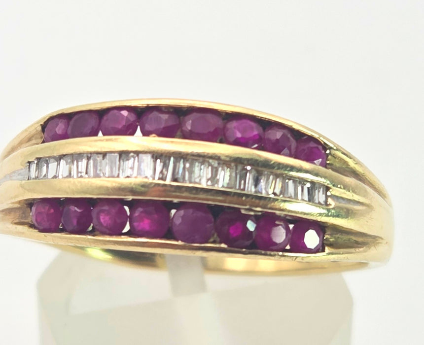 2525 Vintage: 9ct Yellow Gold Ruby & Diamond Three-Row Band Ring