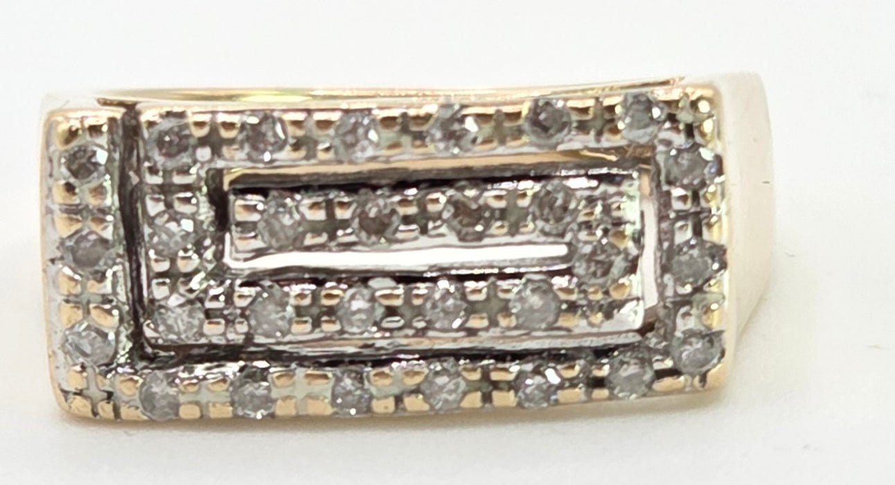 2531 Vintage: 9ct Gold 29 Natural Sparkling Diamonds Ring
