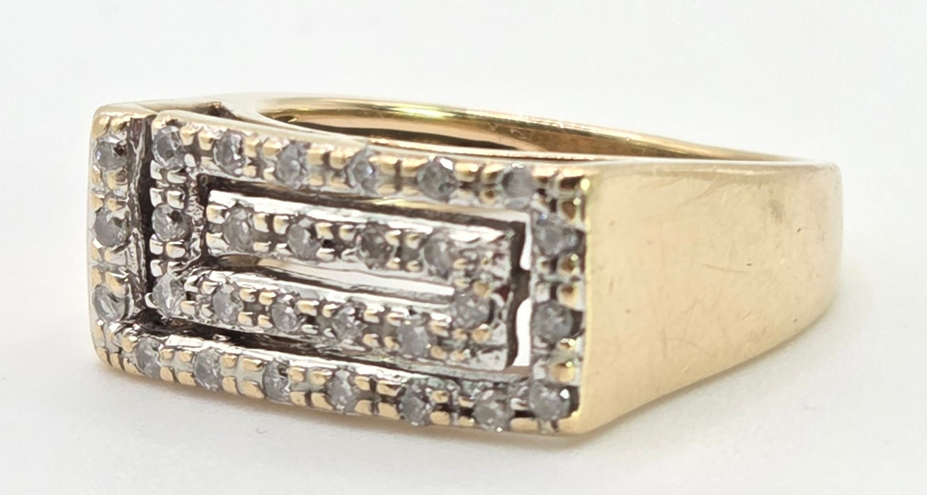 2531 Vintage: 9ct Gold 29 Natural Sparkling Diamonds Ring