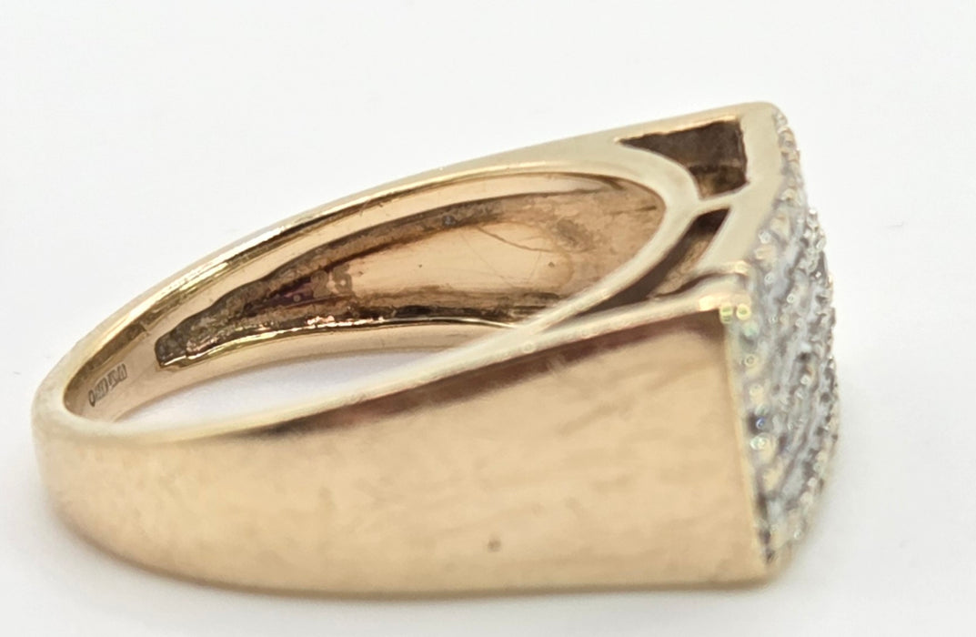2531 Vintage: 9ct Gold 29 Natural Sparkling Diamonds Ring