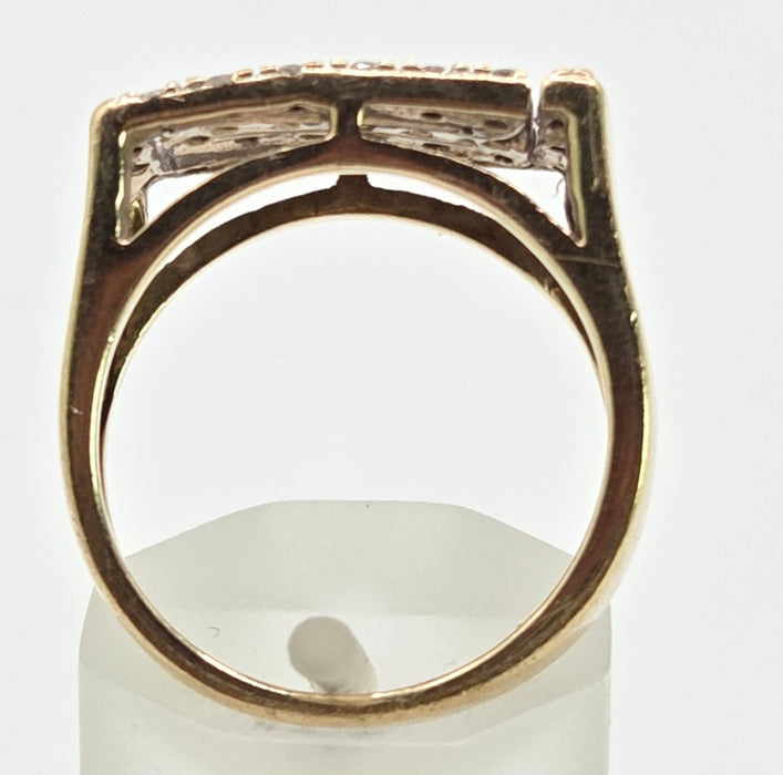 2531 Vintage: 9ct Gold 29 Natural Sparkling Diamonds Ring