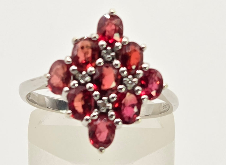 2533; Vintage 9ct White Gold Rubies Diamonds Geometric Set Cluster Ring