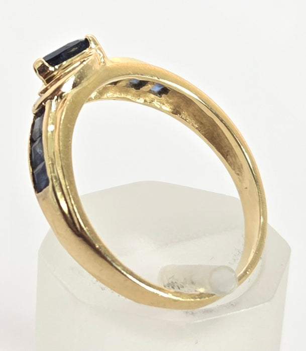 2378: Vintage; 18ct Gold Blue Sapphires Diamonds Dress/ Stacker Ring