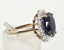 Load image into Gallery viewer, 2423: Vintage: 9ct Gold Australian Blue Sapphire Natural diamonds Cluster Ring
