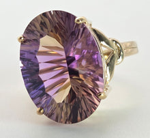 Cargar imagen en el visor de la galería, 2424: Vintage Large 9ct Gold Oval Faceted Ametrine Cocktail Ring
