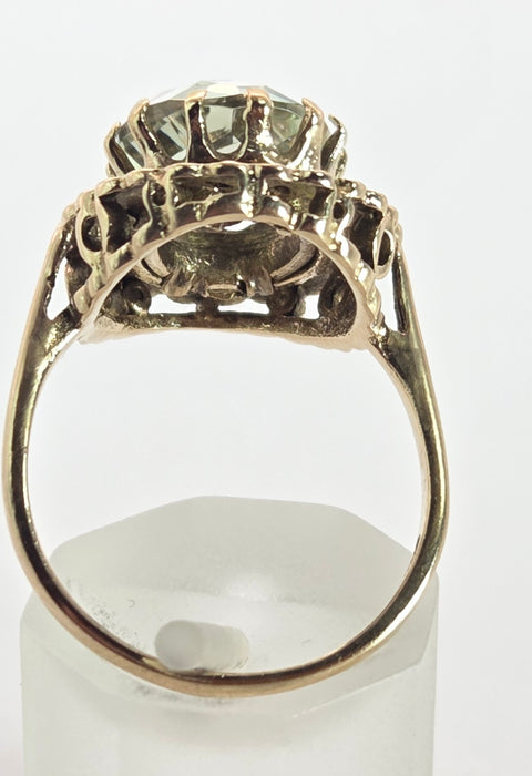 2433: Vintage: 9ct Gold Large Mint Green Amethyst Ring -From 1967