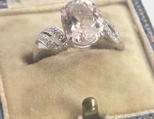 Load image into Gallery viewer, 0341- Vintage: 9ct White Gold Pink Morganite 14 Natural Sparkling Diamonds Ring
