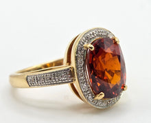 Load image into Gallery viewer, 0635 Vintage: 18ct Gold  Orange Spessartite Garnet Diamonds Cluster Ring- A rare find
