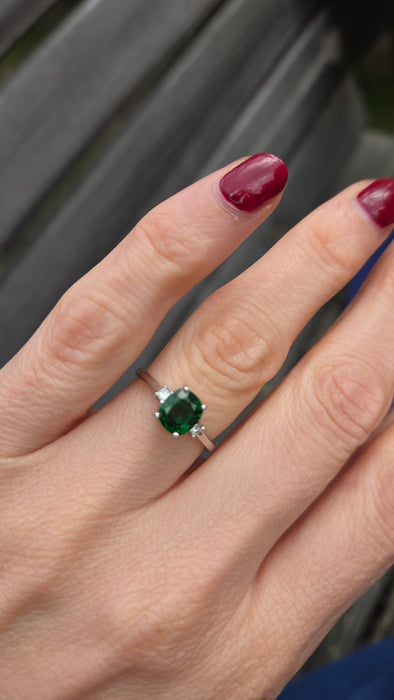 2491 Vintage 18ct White Gold Chrome Diopside Natural Diamonds Dress Ring